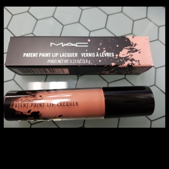 Mac lip lacquer - Picture 2 of 4